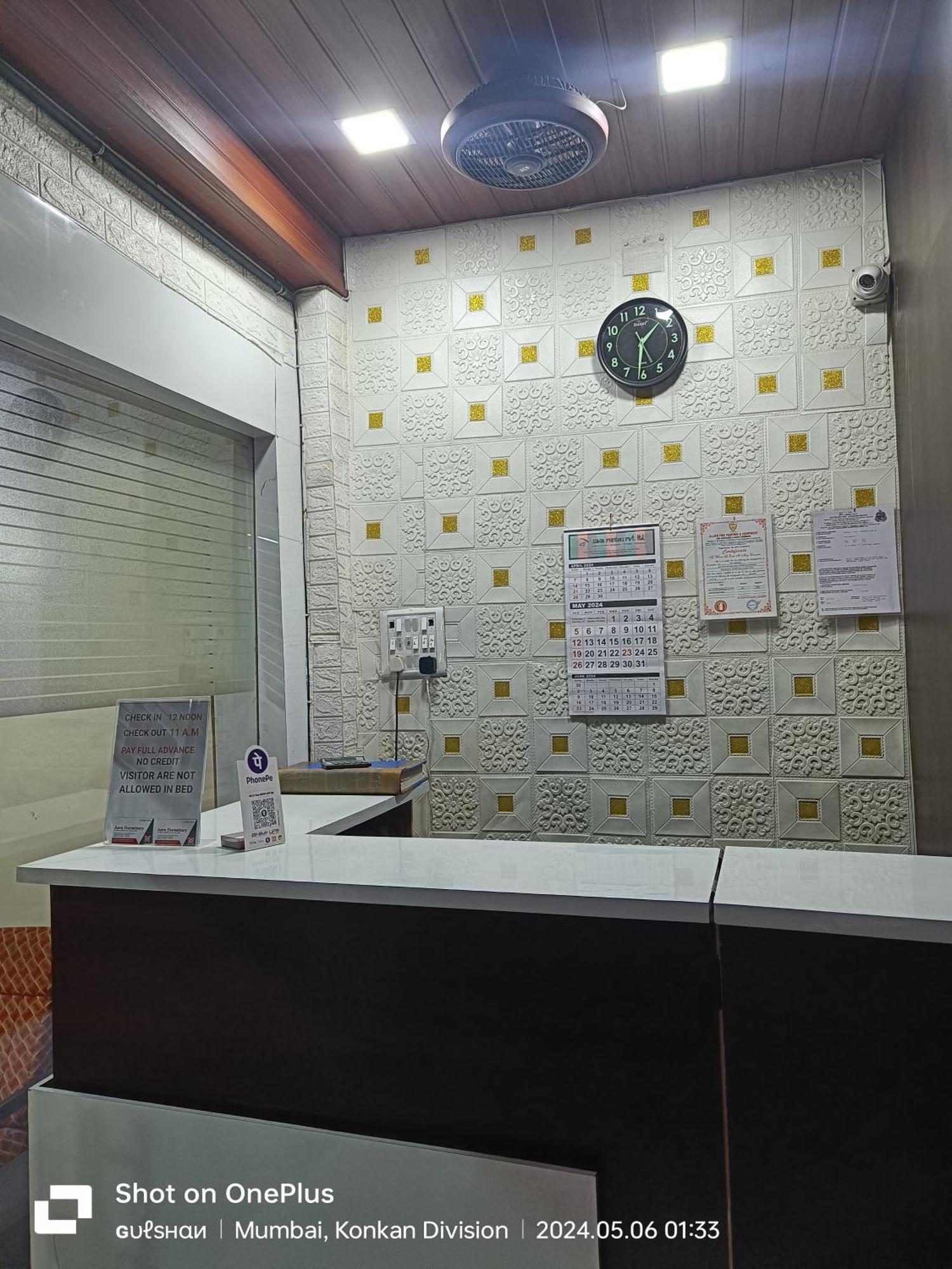 Asra Dormitory For Male And Female Mumbai Eksteriør bilde